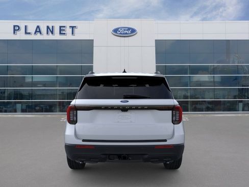 New 2026 Ford Explorer Active RWD image 6