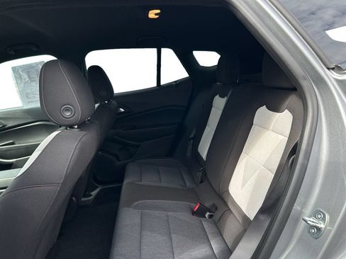 Certified 2024 Chevrolet Trax RS w/ Driver Confidence Package FWD image 16
