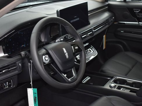 New 2026 Lincoln Corsair Grand Touring image 8