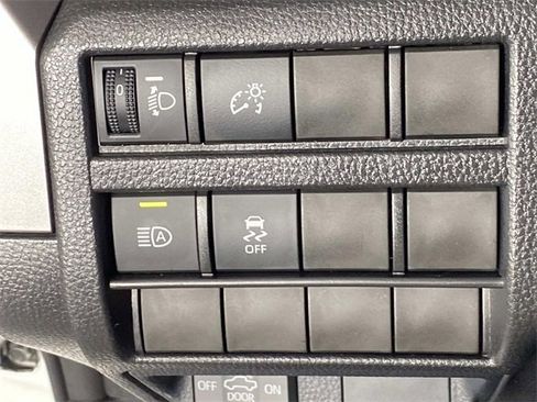 Used 2025 Toyota Tacoma SR5 image 18