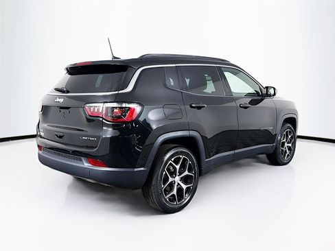 Used 2024 Jeep Compass Limited AWD/4WD image 7