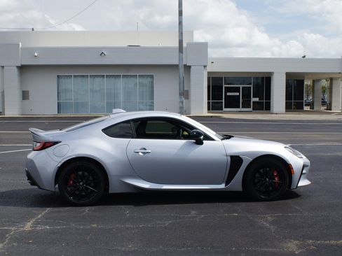 Used 2025 Toyota GR86 Premium w/ Performance Package RWD image 19
