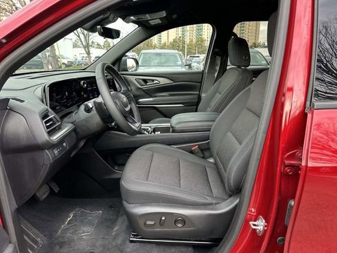 New 2026 Chevrolet Traverse LT w/ Driver Confidence Package image 9