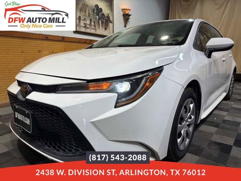 Used 2022 Toyota Corolla LE FWD image 1