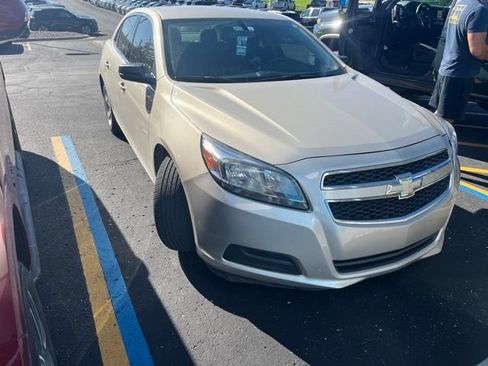 Used 2013 Chevrolet Malibu LS FWD image 2