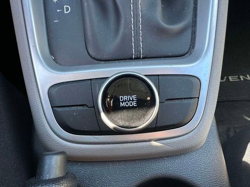 Certified 2023 Hyundai Venue SEL image 26