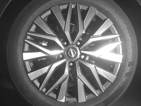 Used 2025 Nissan Altima 2.5 SV FWD image 12