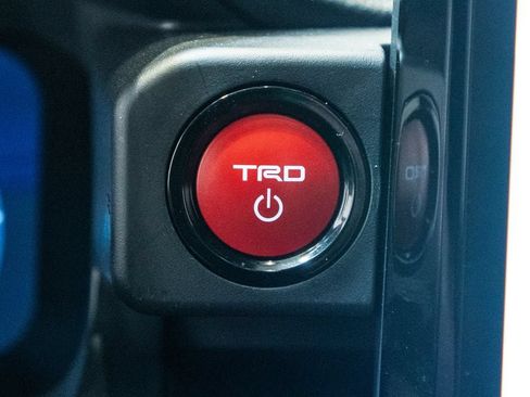 Used 2025 Toyota Tacoma TRD Pro AWD/4WD image 36