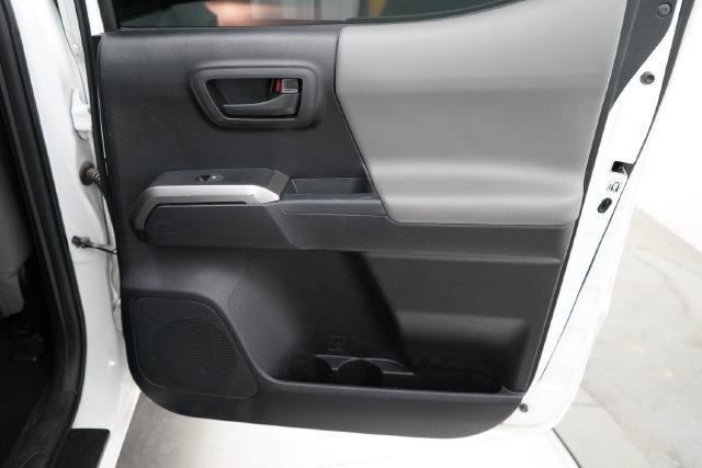 Used 2019 Toyota Tacoma SR5 AWD/4WD image 33