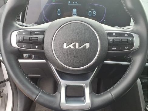 Used 2025 Kia Sportage EX w/ Premium Package FWD image 12