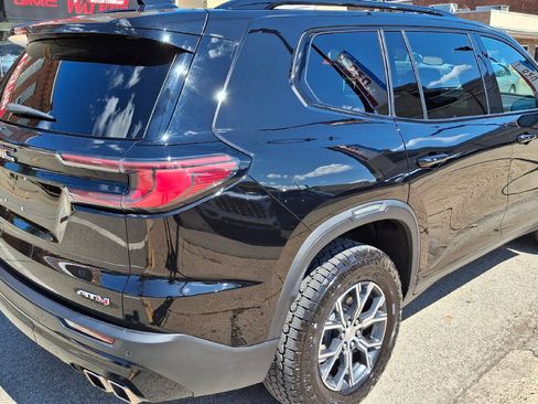 Used 2025 GMC Acadia AT4 w/ Luxury Package AWD/4WD image 6