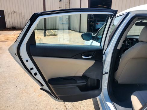 Used 2016 Honda Civic EX image 22