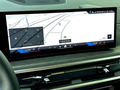 New 2026 BMW X7 xDrive40i w/ Premium Package image 15