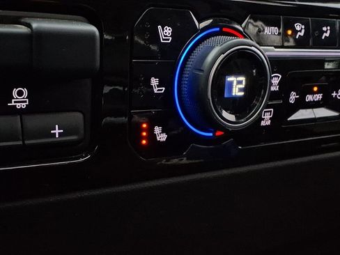 Used 2023 Chevrolet Silverado 1500 ZR2 w/ Technology Package image 9