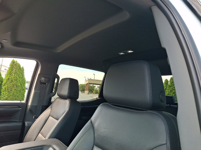 Used 2025 GMC Sierra 1500 SLT AWD/4WD image 13