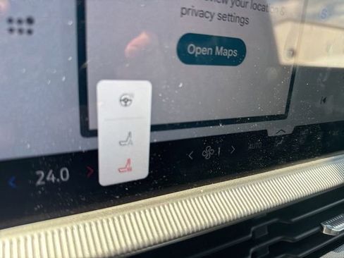 Used 2025 Ford Explorer ST-Line w/ ST-Line Street Pack image 5