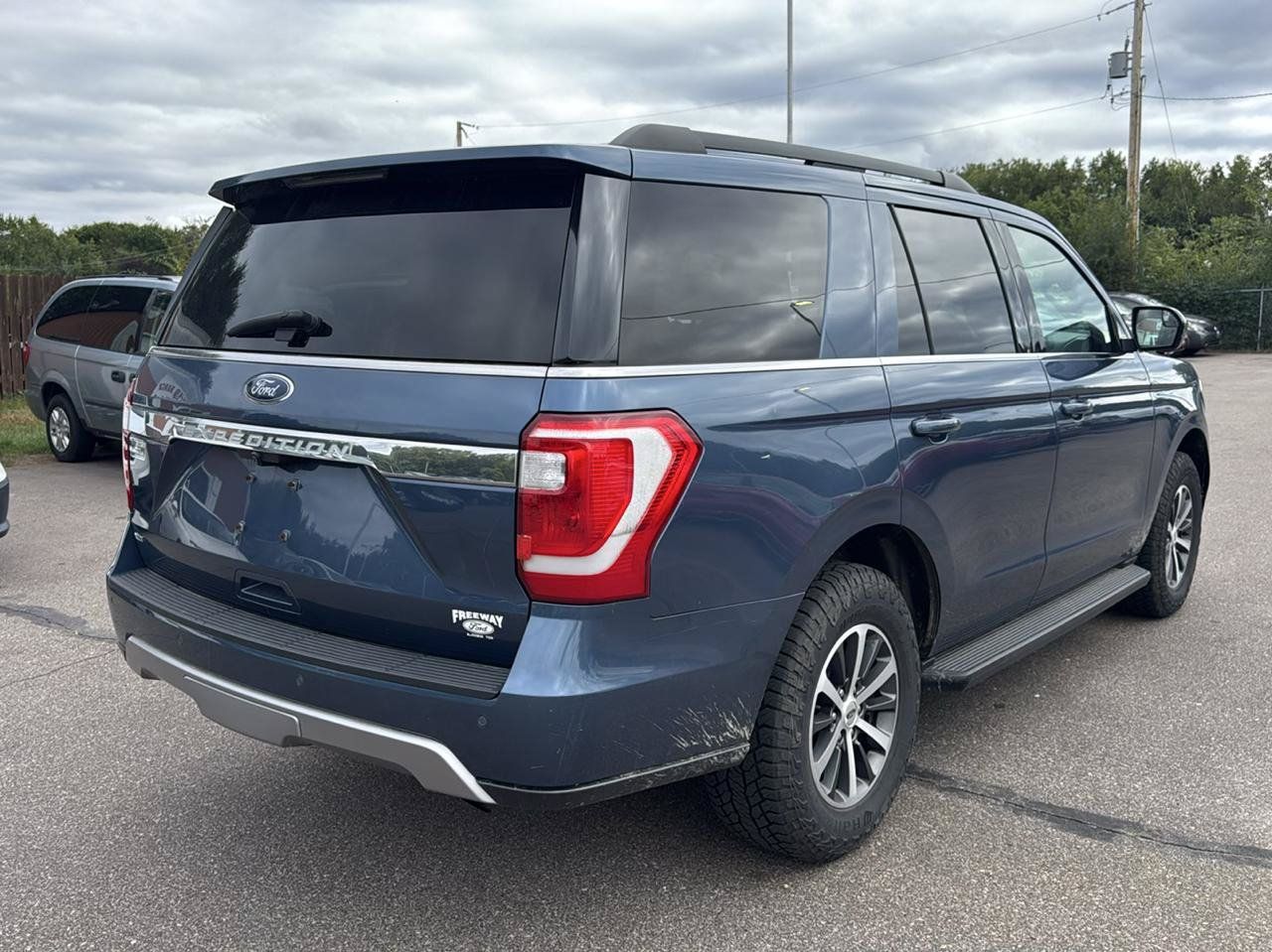 Used 2018 Ford Expedition XLT AWD/4WD image 5