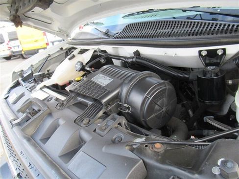Used 2016 Chevrolet Express 3500 image 27