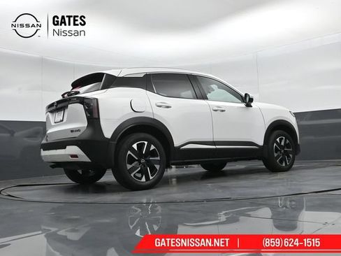 Certified 2025 Nissan Kicks SR AWD/4WD image 36