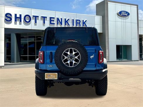 Certified 2024 Ford Bronco Badlands image 8