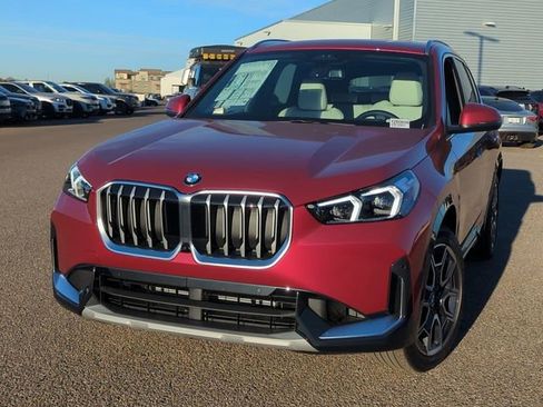 Used 2026 BMW X1 xDrive28i w/ Technology Package AWD/4WD image 3
