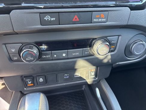Certified 2024 Nissan Frontier SL image 16