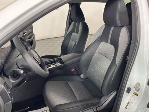 New 2026 Nissan Sentra SV w/ SV Convenience Package FWD image 19