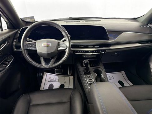 Used 2024 Cadillac XT4 Sport image 20