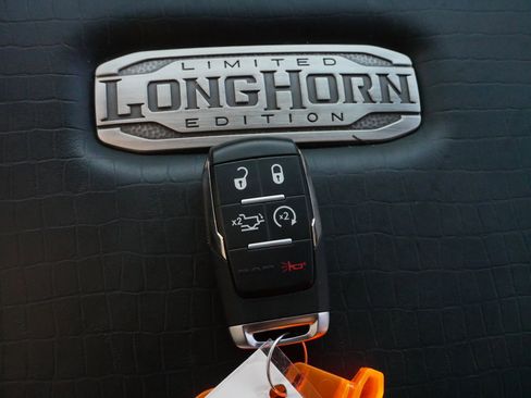 Used 2022 RAM 3500 Limited image 29