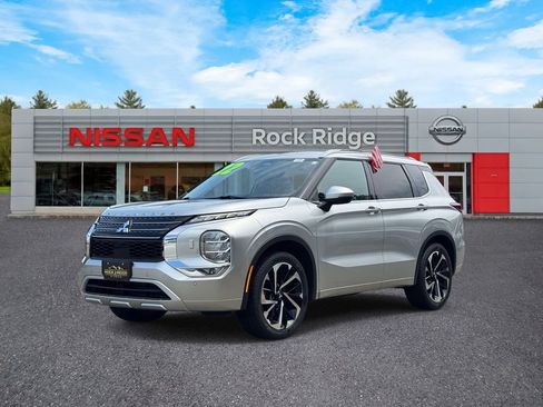 Used 2022 Mitsubishi Outlander SEL AWD/4WD image 2