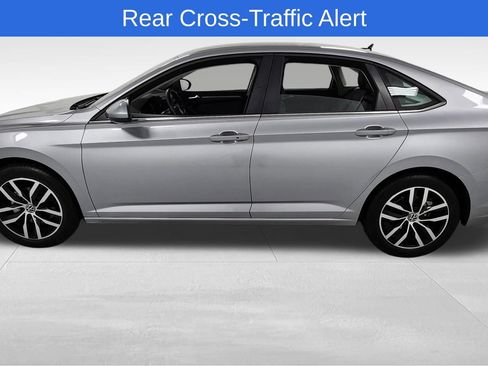 Used 2025 Volkswagen Jetta SE FWD image 6