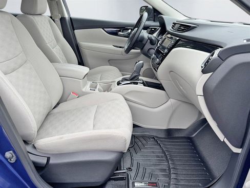 Used 2020 Nissan Rogue Sport SV w/ All-Weather Package image 24