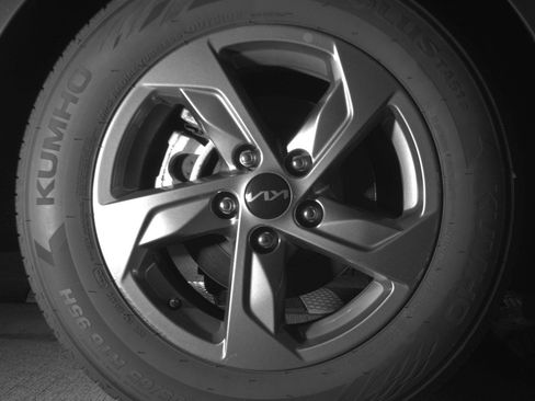 Used 2023 Kia K5 LXS FWD image 15