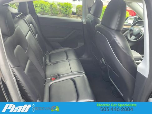 Used 2023 Tesla Model Y Long Range AWD/4WD image 45