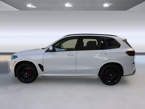 Used 2026 BMW X5 sDrive40i w/ M Sport Package RWD image 2