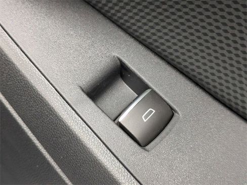 New 2026 Chevrolet Equinox RS image 33