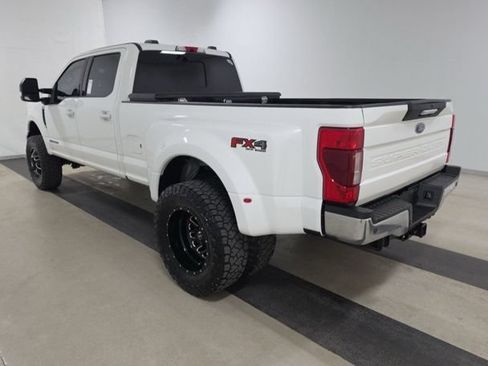 Used 2022 Ford F350 Lariat w/ Lariat Value Package AWD/4WD image 2