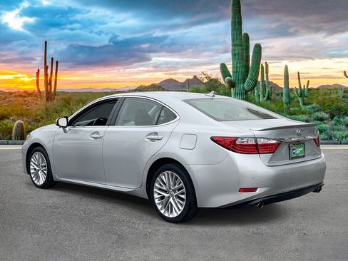 Used 2013 Lexus ES 350 w/ Luxury Pkg FWD image 5