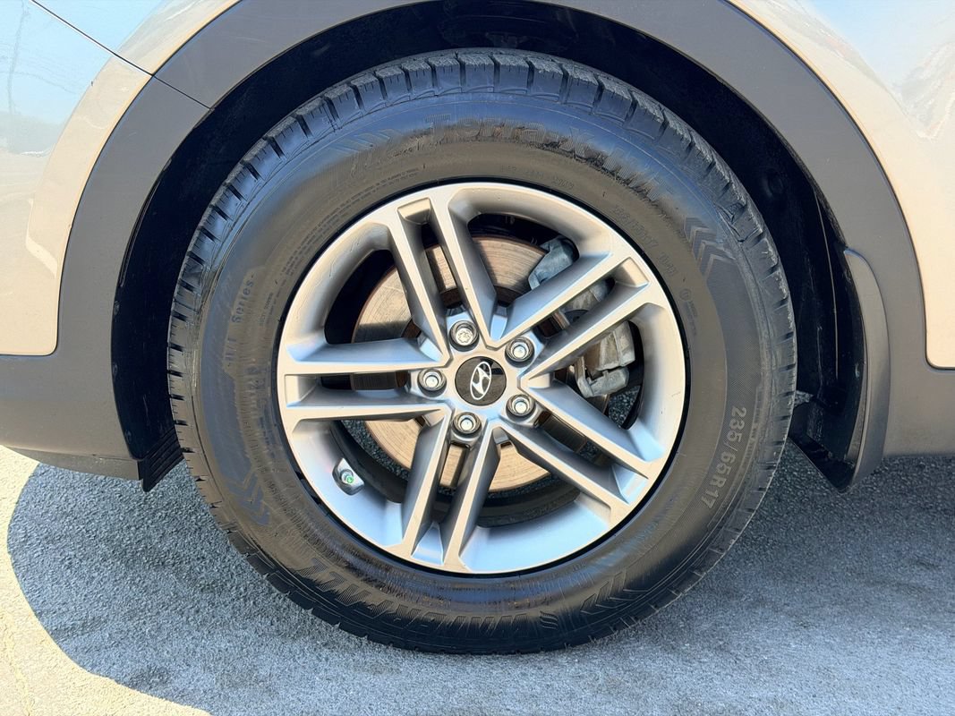 Used 2018 Hyundai Santa Fe Sport w/ 2.4L Value Package 02 FWD image 26