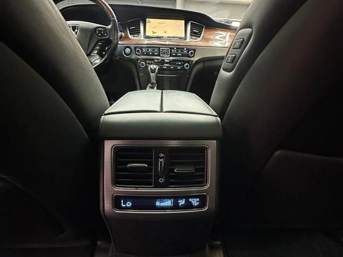 Used 2015 Hyundai Equus Signature RWD image 32