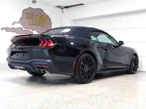 Used 2025 Ford Mustang GT Premium RWD image 9