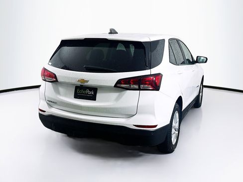 Used 2022 Chevrolet Equinox LS w/ LS Convenience Package image 9