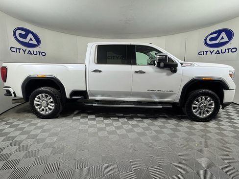 Used 2020 GMC Sierra 3500 Denali w/ Denali Ultimate Package image 2