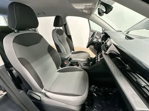 Certified 2023 Volkswagen Taos S FWD image 21