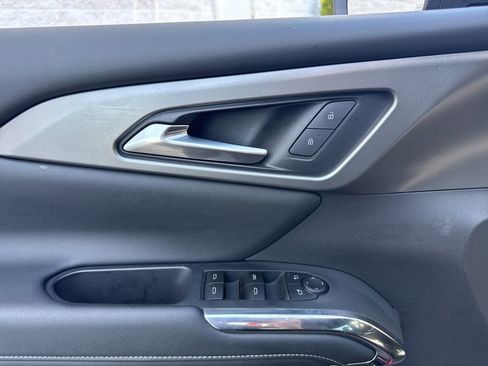 Used 2026 Chevrolet Traverse LT w/ Driver Confidence Package image 10