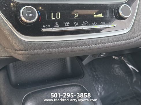 Used 2024 Toyota Corolla SE FWD image 19