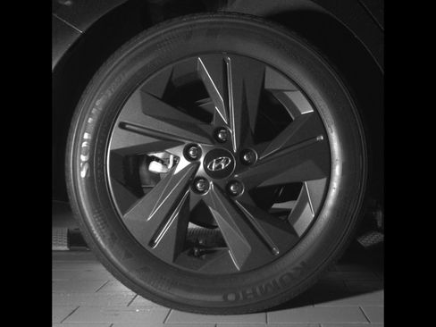 Used 2023 Hyundai Elantra SEL w/ Cargo Package FWD image 13