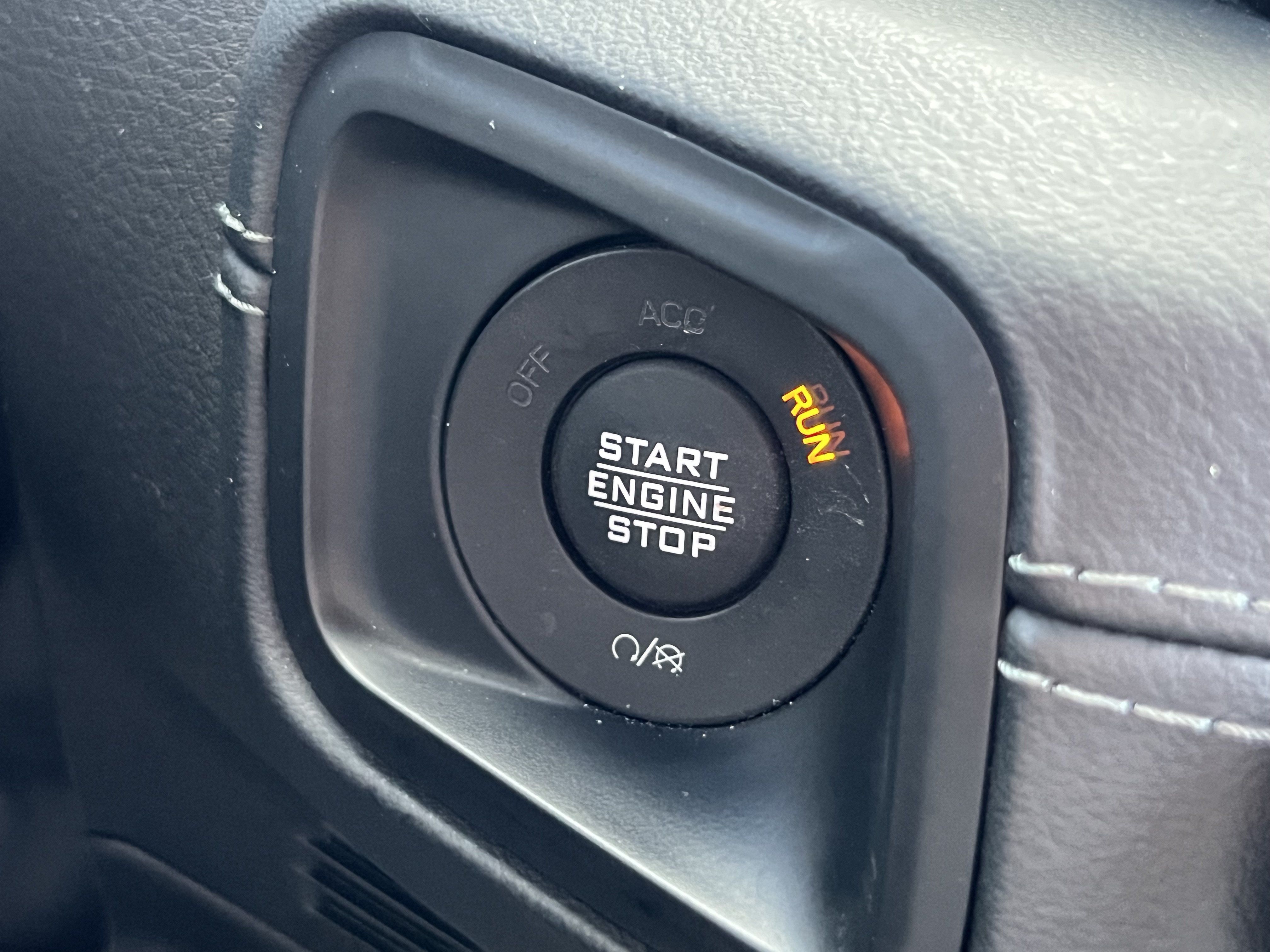 Used 2024 Jeep Wrangler High Altitude AWD/4WD image 38