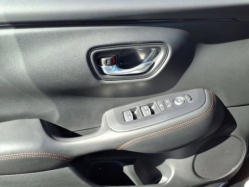 Used 2025 Honda HR-V Sport image 17