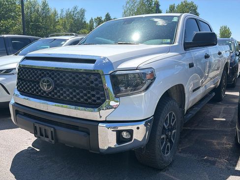 Used 2020 Toyota Tundra SR5 w/ TRD Off-Road Package AWD/4WD image 97